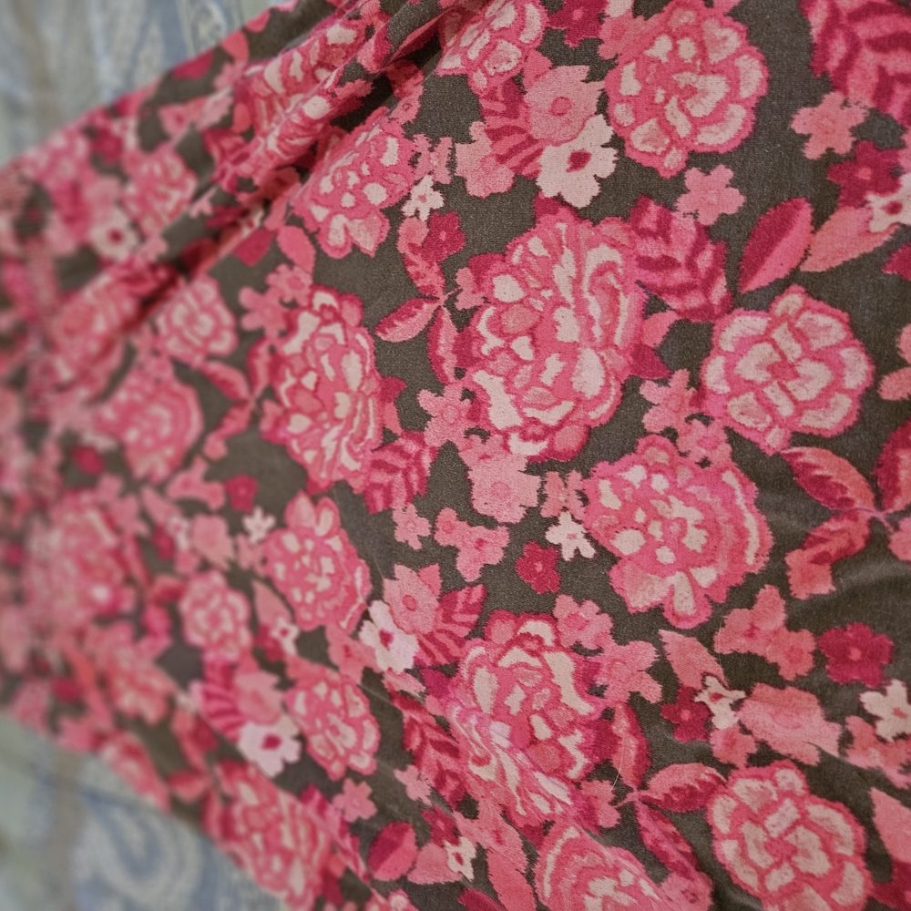 Cottagecore Boho XS- LOFT- Floral Pink and Gray Dress- RUFFLE TRIM V-NECK - Picture 4 of 4